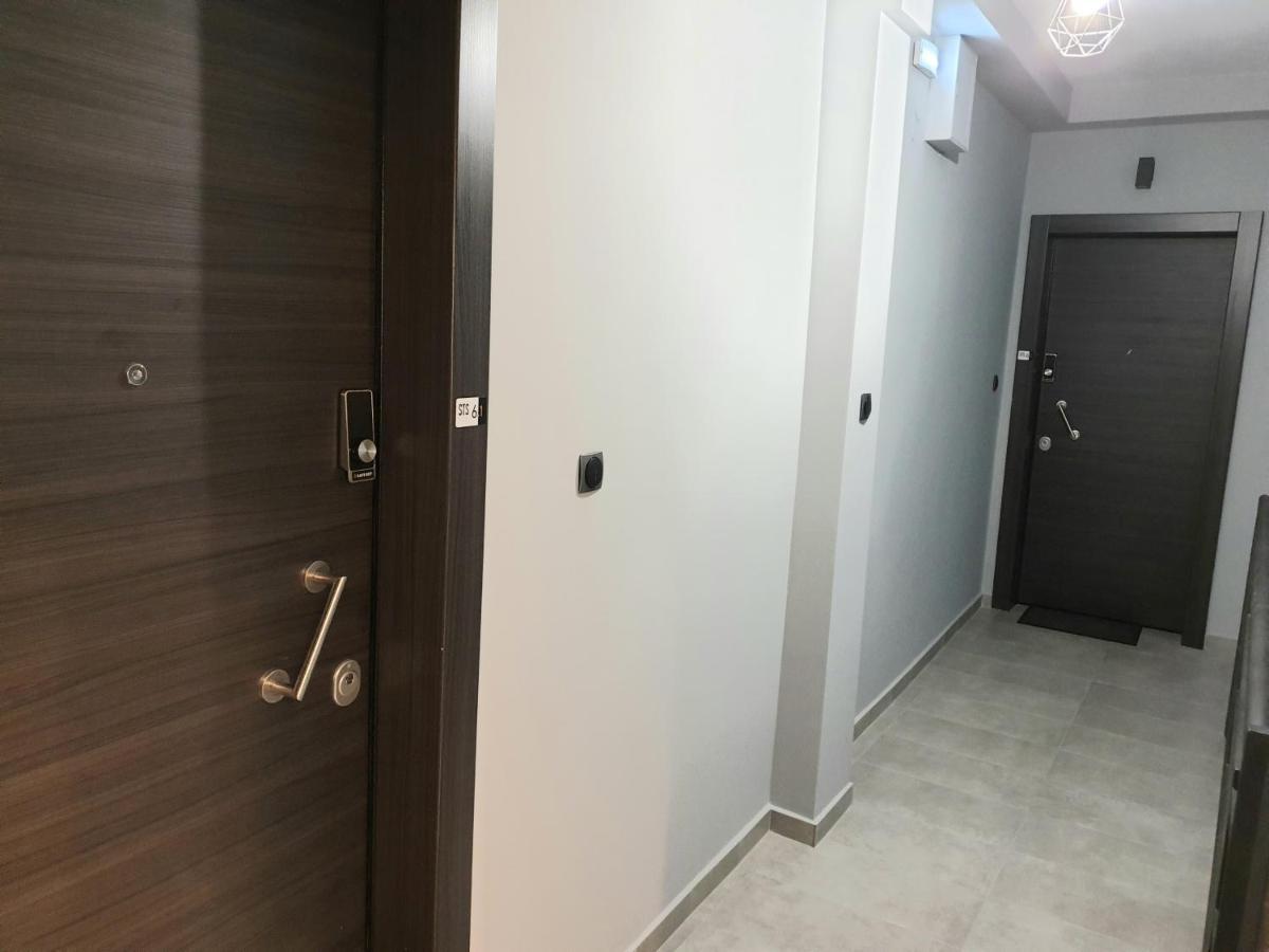 Sts Eight 5.2 Apartment Солун Екстериор снимка